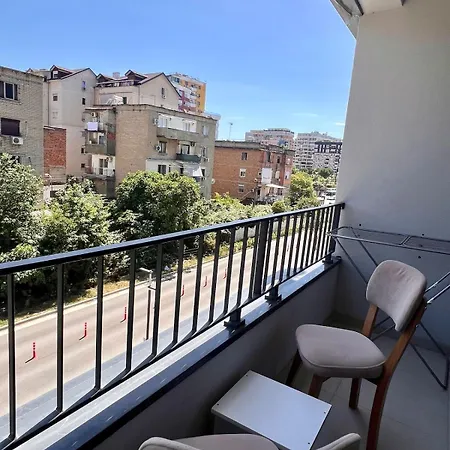 Urban Oasis Pertrela Apartman *