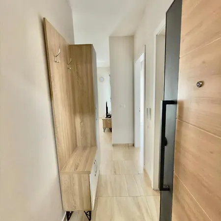 Apartman Urban Oasis Pertrela *