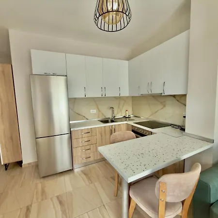 Urban Oasis Pertrela Apartman Tirana