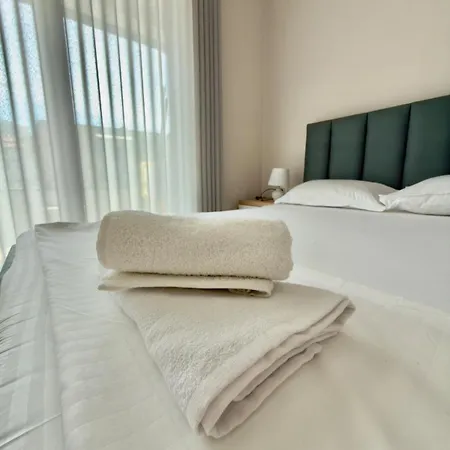 Urban Oasis Pertrela Apartman Tirana
